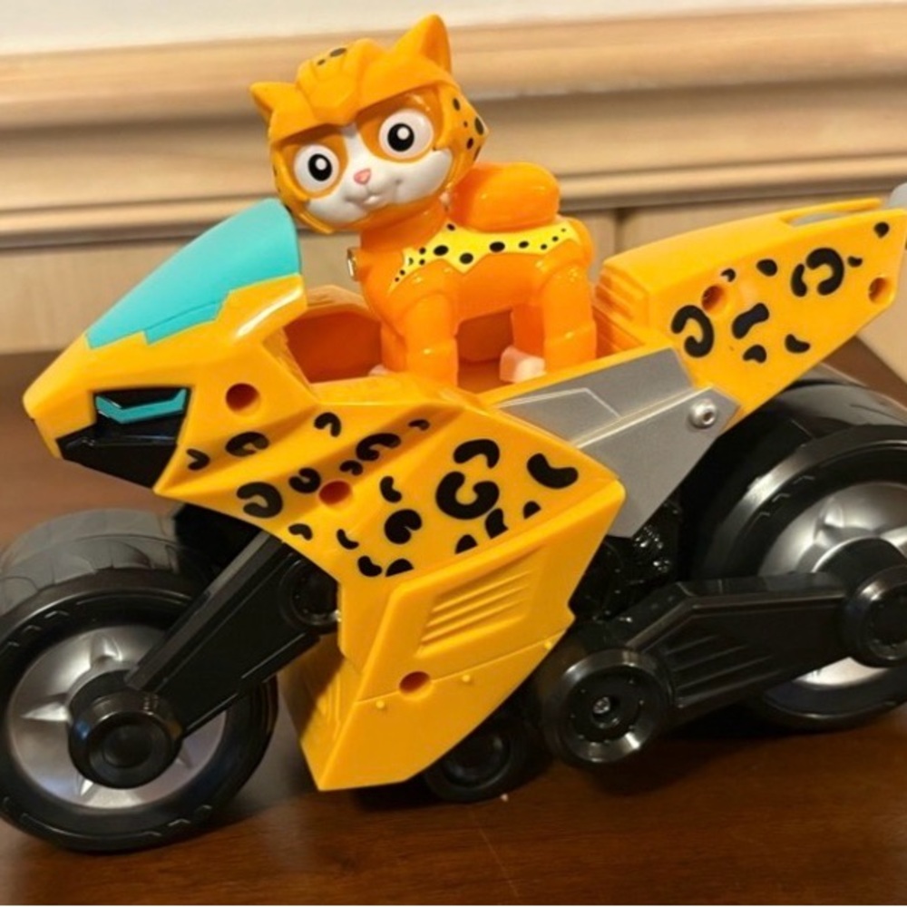 Paw Patrol Wild Cat Pack Cheetah figure/vehicle.